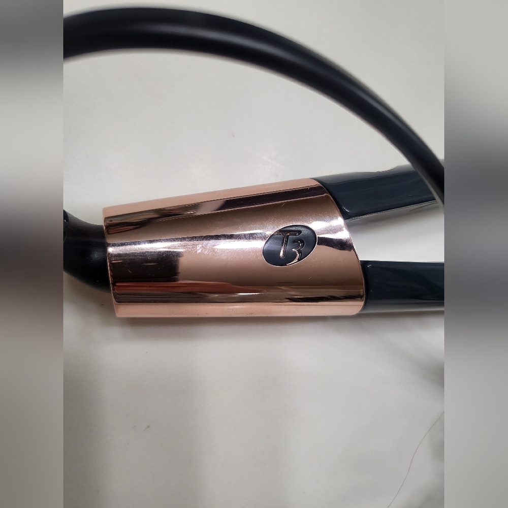 T3 Gray and Rose Gold Single Pass flat iron - Picture 2 of 4